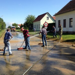 Hilfeleistungen am Tag nach dem Hochwasser, 19.05.2014